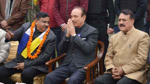 आजाद का साथ छोड़ कांग्रेस में वापस लौटे कई दिग्गज नेता