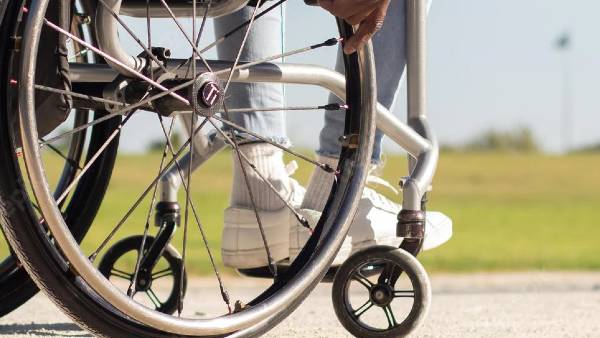 दिव्यांगों को शिक्षा क्षेत्र में भी बढ़ा रहे आगे