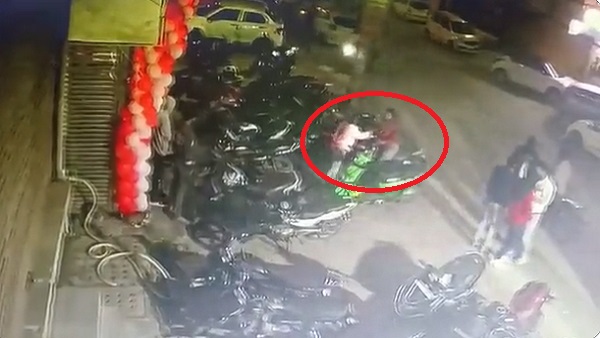 अंजलि का पैर टूटकर आर्म में जा फंसा होगा