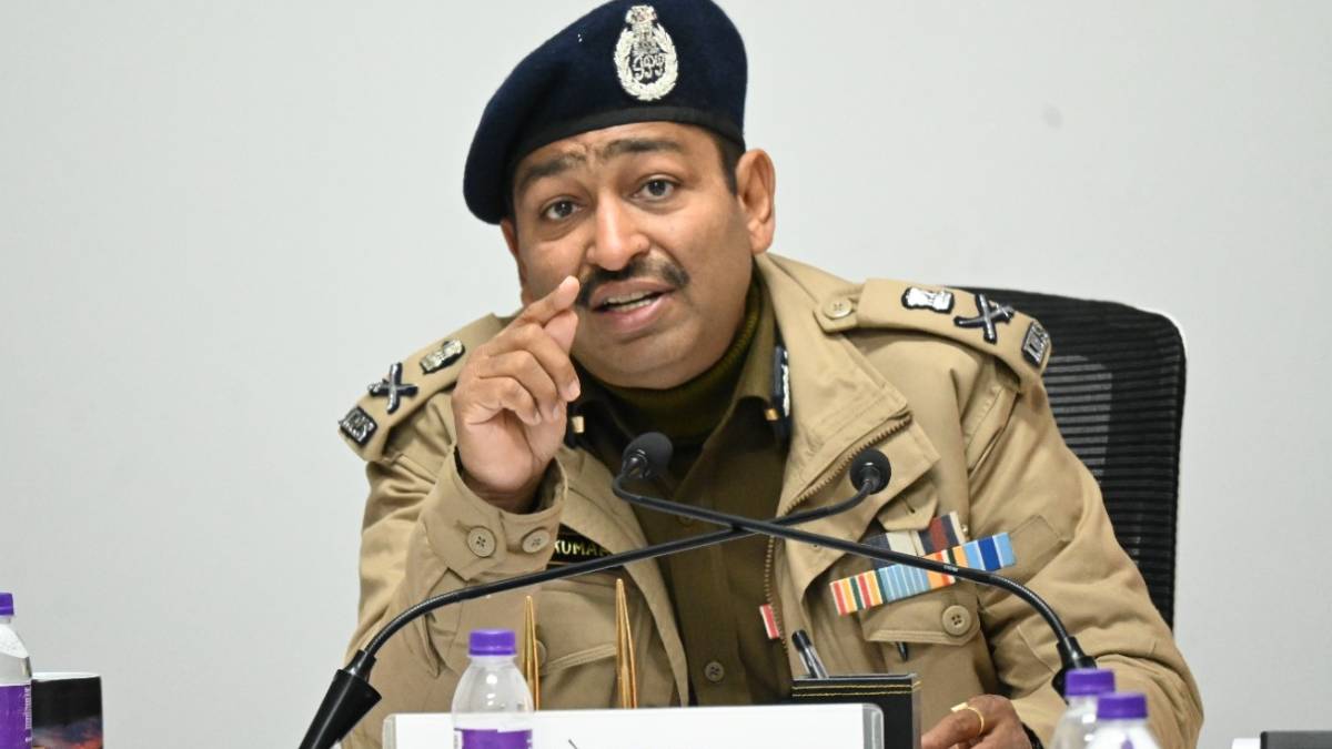 police station will be women friendly SI four constables will be posted in every police station police station will be women friendly SI four constables will be posted in every police station
