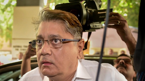 दो बच्चे अर्जुन और आरती 