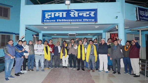 MP में डॉक्टरों की चिकित्सा बचाओ-चिकित्सक बचाओ यात्रा शुरू MP में डॉक्टरों की चिकित्सा बचाओ-चिकित्सक बचाओ यात्रा शुरू