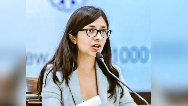 घटना के वक्त एम्स बस स्टॉप पर खड़ी थीं स्वाति मालिवाल 