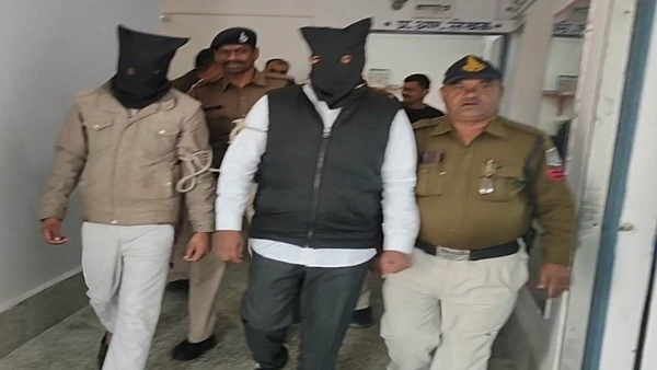 Sagar: गोरखपुर के ठगों ने बेरोजगारों से ठगे 28 लाख रुपए Sagar: गोरखपुर के ठगों ने बेरोजगारों से ठगे 28 लाख रुपए