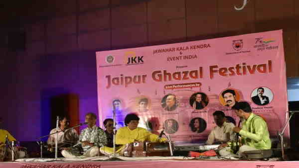  सितारा देवी की वजह से बॉलीवुड में एंट्री