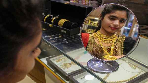 भारत में सोने की ज्यादा मांग का क्या कारण है ?