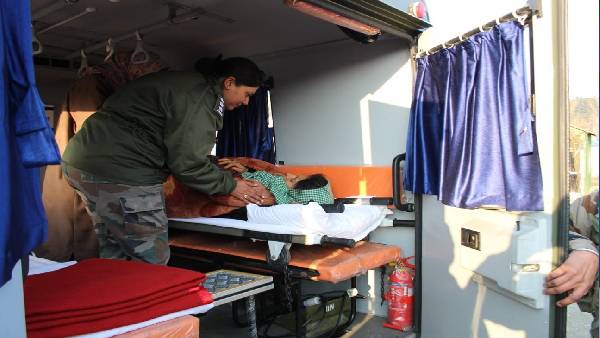 आर्मी इमरजेंसी मेडिकल रिस्पांस टीम संभाला आर्मी इमरजेंसी मेडिकल रिस्पांस टीम संभाला