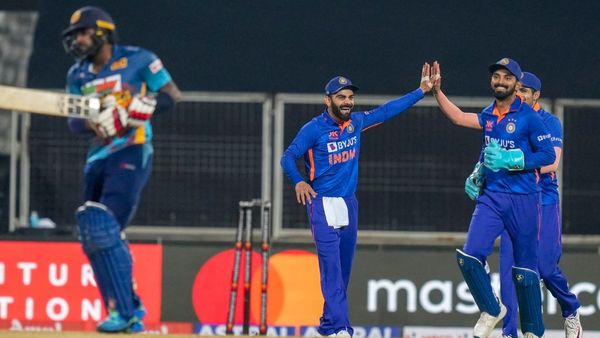 दोनों टीमों में ये खिलाड़ी खेले थे