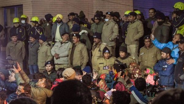 पुरानी दरारें बढ़ी नहीं