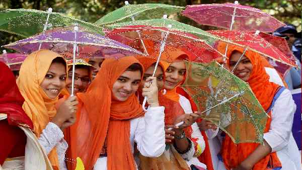 सम्मान के लिए उचित शब्द है टीचर- पैनल