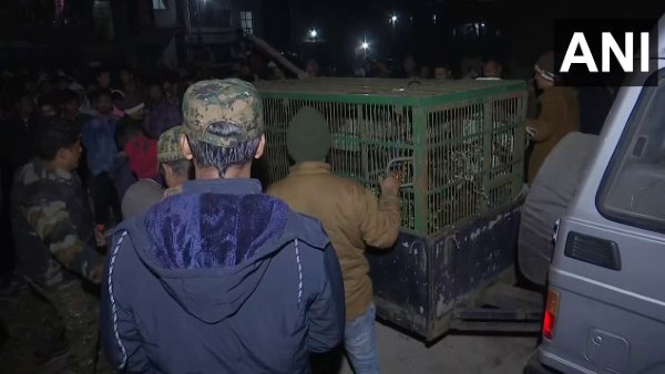 इलाके की घेराबंदी