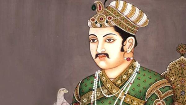 अकबर भी प्रभावित हुआ था संत तुलसीदास से अकबर भी प्रभावित हुआ था संत तुलसीदास से