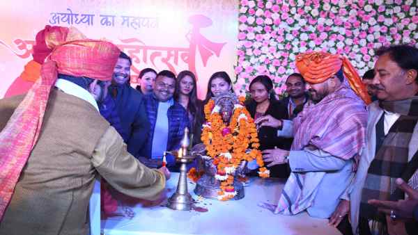 रामजन्मभूमि आंदोलन के माध्यम से राजनीति में हुई एंट्री रामजन्मभूमि आंदोलन के माध्यम से राजनीति में हुई एंट्री