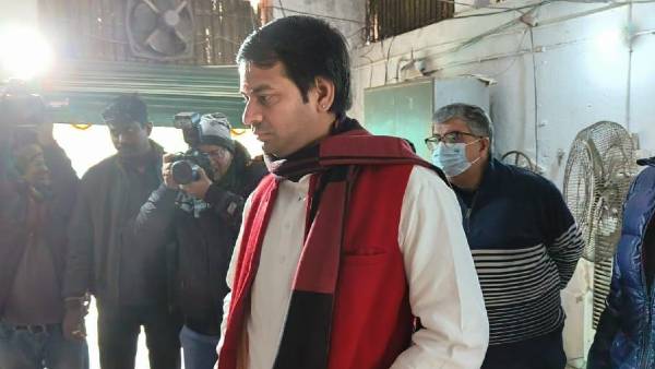 हेमंत नायक नाम के युवक ने की तेज प्रताप से मुलाकात हेमंत नायक नाम के युवक ने की तेज प्रताप से मुलाकात