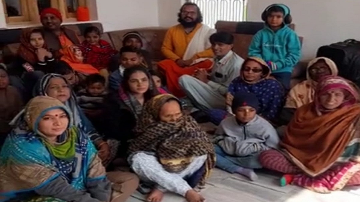 Paskistani Hindu Parivar Paskistani Hindu Parivar