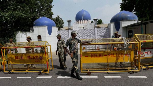 Indian professors claims against Pakistan mission Indian professors claims against Pakistan mission