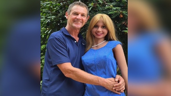 2 साल अकेले जीवन जीने वाले शख्स को मिला साथ