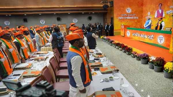 बदले राजनीतिक समीकरणों का भी ख्याल