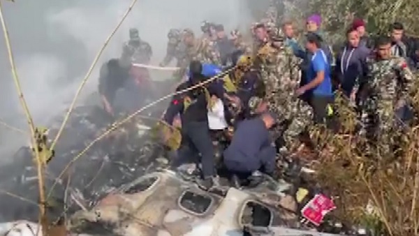 विमान काठमांडू से पोखरा जा रहा थै