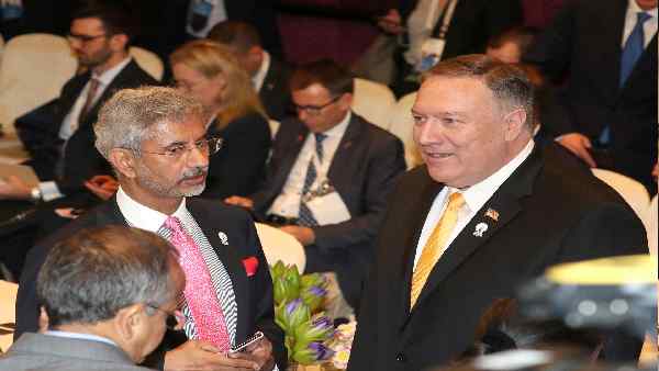 सुषमा जी के लिए अपमानजनक भाषा की निंदा करता हूं- विदेश मंत्री