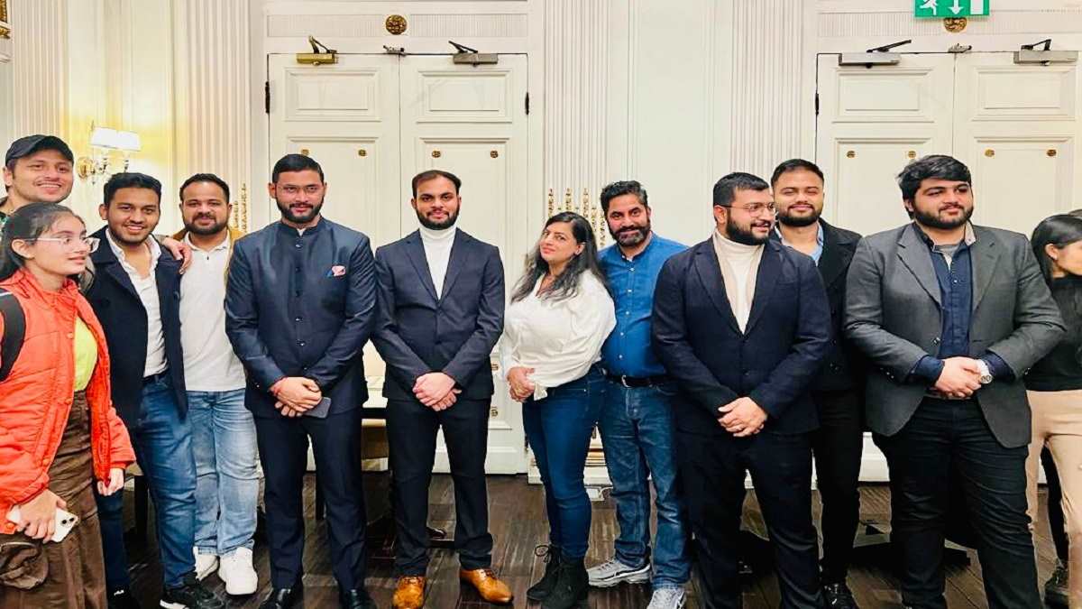 लंदन में सागर के आदित्य की IISAF बनी इंडियंस की मददगार