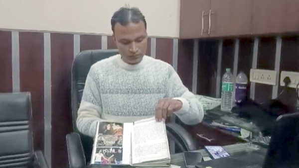 यूसुफ ने अपने हाथ पर लिखा, 'आई लव यूं सलमान'