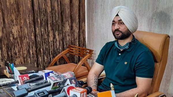 खेल मंत्री के पद से संदीप सिंह ने दिया इस्तीफा