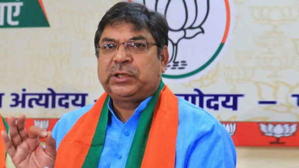 विपक्ष भी उतरा विरोध में