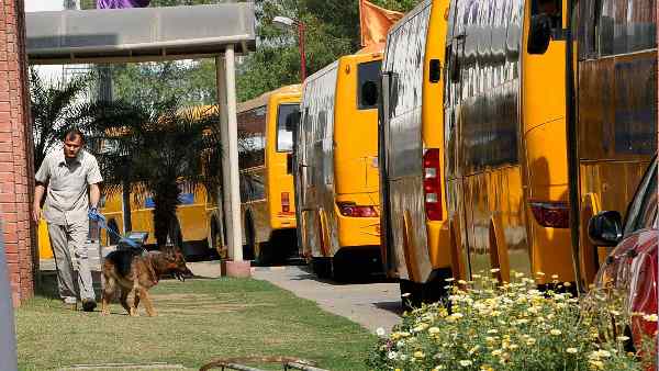 मुनाफाखोरी और शिक्षा के व्यावसायिकरण का विरोध