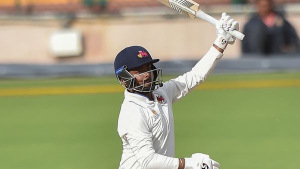 तिहरे शतक को लेकर मिली बधाइयाँ तिहरे शतक को लेकर मिली बधाइयाँ