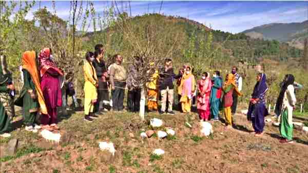 दुनियाभर में लोकप्रिय है JK का रेशम