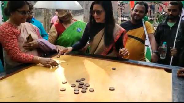 कैरम प्लेयर महुआ की फैन फॉलोइंग