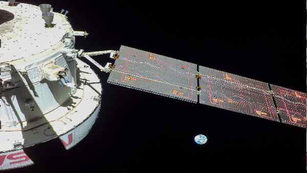 अभी 8,000 से ज्यादा सैटेलाइट लगा रहे हैं पृथ्वी का चक्कर