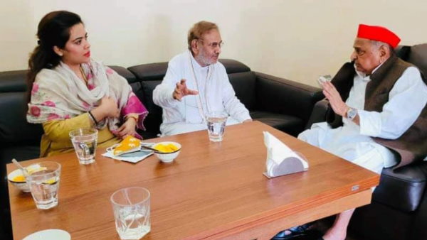 बिहार में महागठबंधन बनाने में रही शरद यादव की भूमिका बिहार में महागठबंधन बनाने में रही शरद यादव की भूमिका