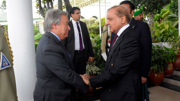 जिनेवा में पाकिस्तानी प्रधानमंत्राी