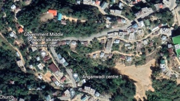 भारतीय सीमा के पास बमबारी