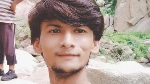 एक महीने बाद गिरफ्तारी की सूचना