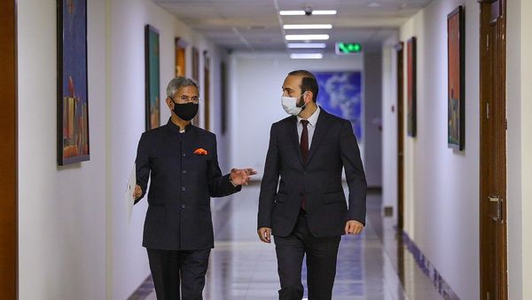 आर्मेनिया कमजोर तो कश्मीर पर असर