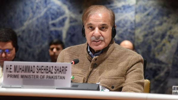 पूरे देश में जनजीवन अस्तव्यस्त