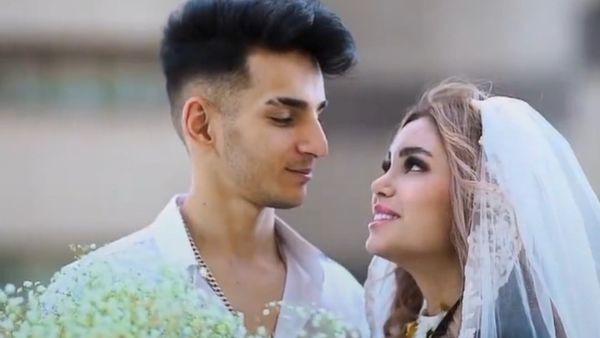 ब्लॉगर कपल को 10 सालों की सजा