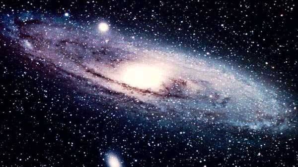 स्पेस में हर साल बढ़ रहा प्रकाश