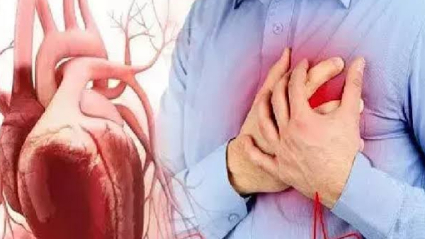 40 हजार फीट की ऊंचाई पर इमरजेंसी