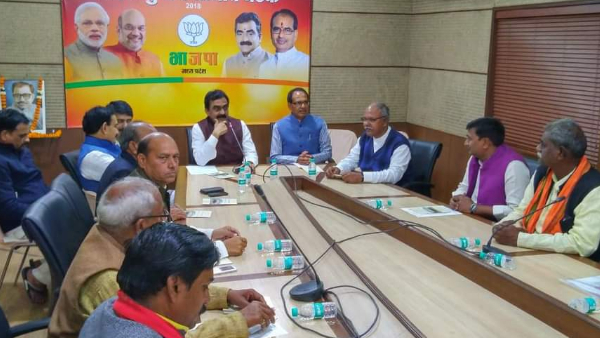 विधायकों को भी सोशल मीडिया पर दिखाना होगा अपना परफॉर्मेंस