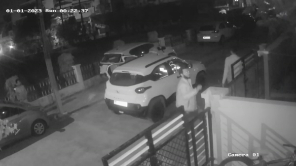 घटना वाले दिन परिवार घर में नहीं था