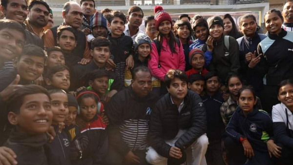 सिंधिया ने खेला यप्पी गेम