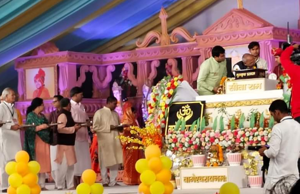 समिति के अध्यक्ष के बयान पर किया पलटवार