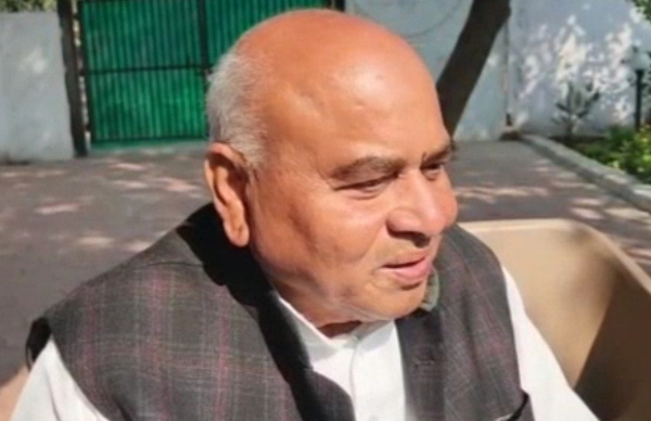 नेता प्रतिपक्ष गोविंद सिंह ने बाबा को घेरा