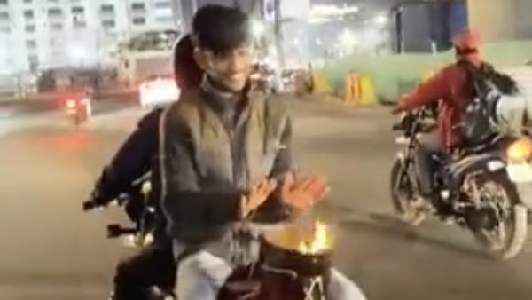 घर वाले बोले बाहर गए हैं युवक