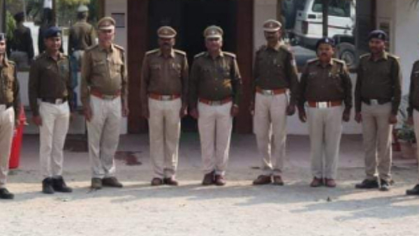 डीजीपी ने दी बधाई डीजीपी ने दी बधाई