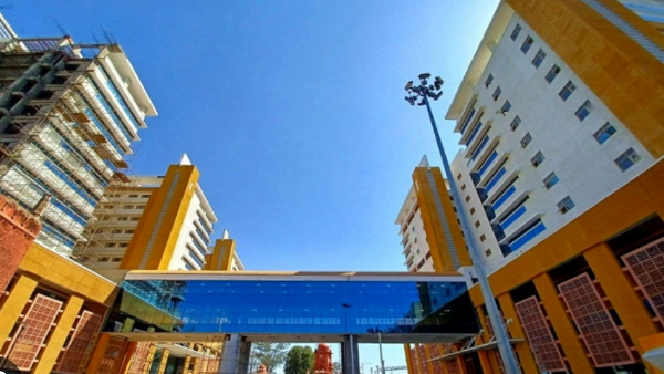 सात लोगों को पहुंचाया गया अस्पताल
